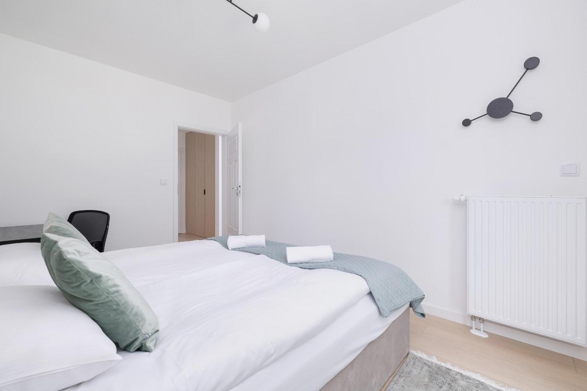 Krowoderska Apartment With Balcony Near City Center By Rent Like Home Cracovia Esterno foto