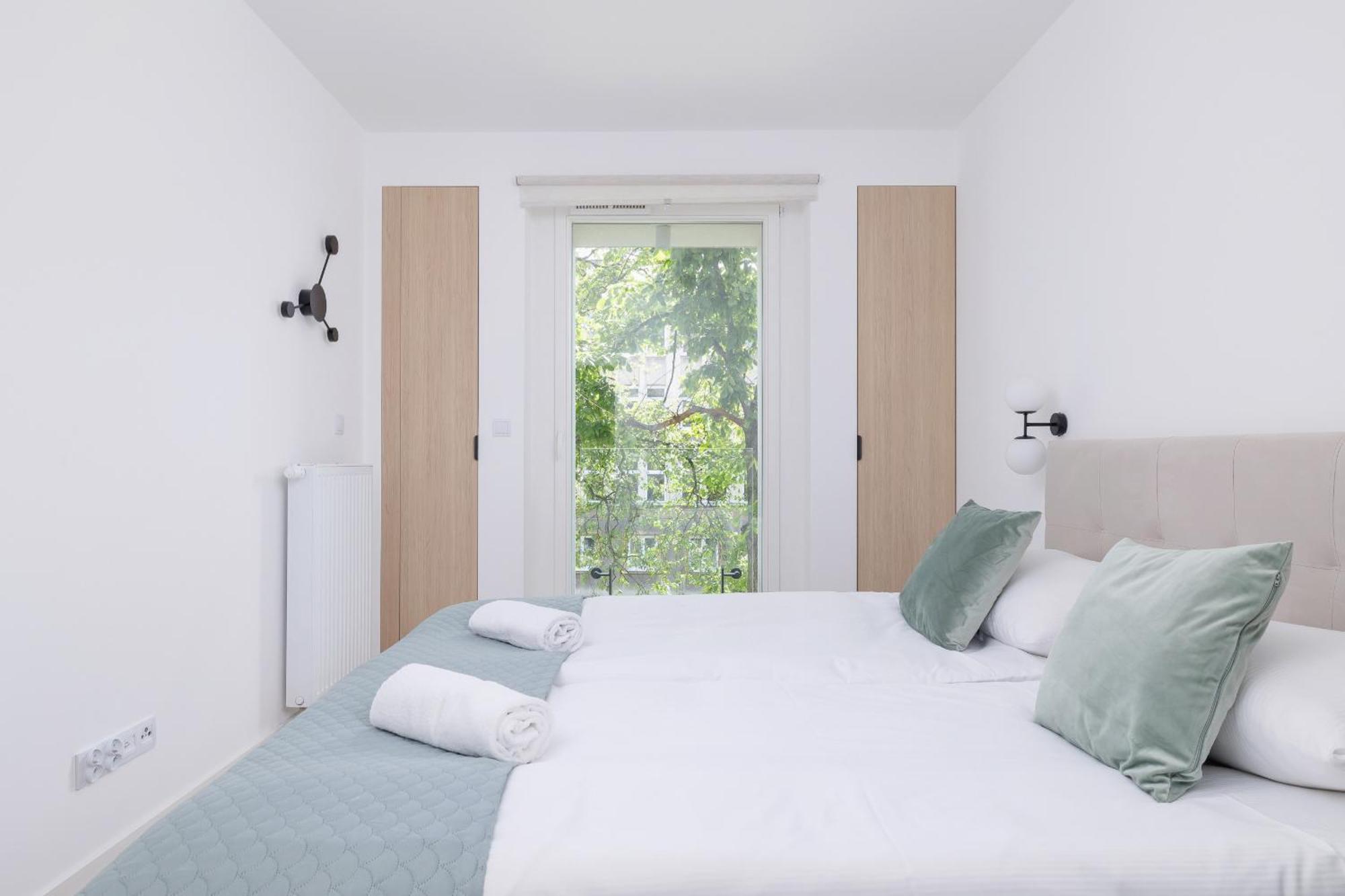 Krowoderska Apartment With Balcony Near City Center By Rent Like Home Cracovia Esterno foto