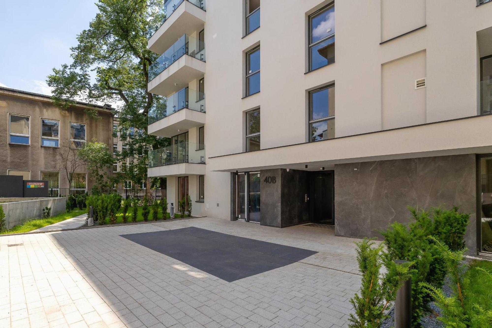 Krowoderska Apartment With Balcony Near City Center By Rent Like Home Cracovia Esterno foto